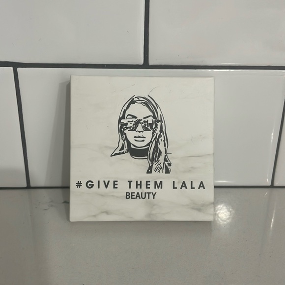 SHOWSTOPPER HIGHLIGHTER - Picture 1 of 3